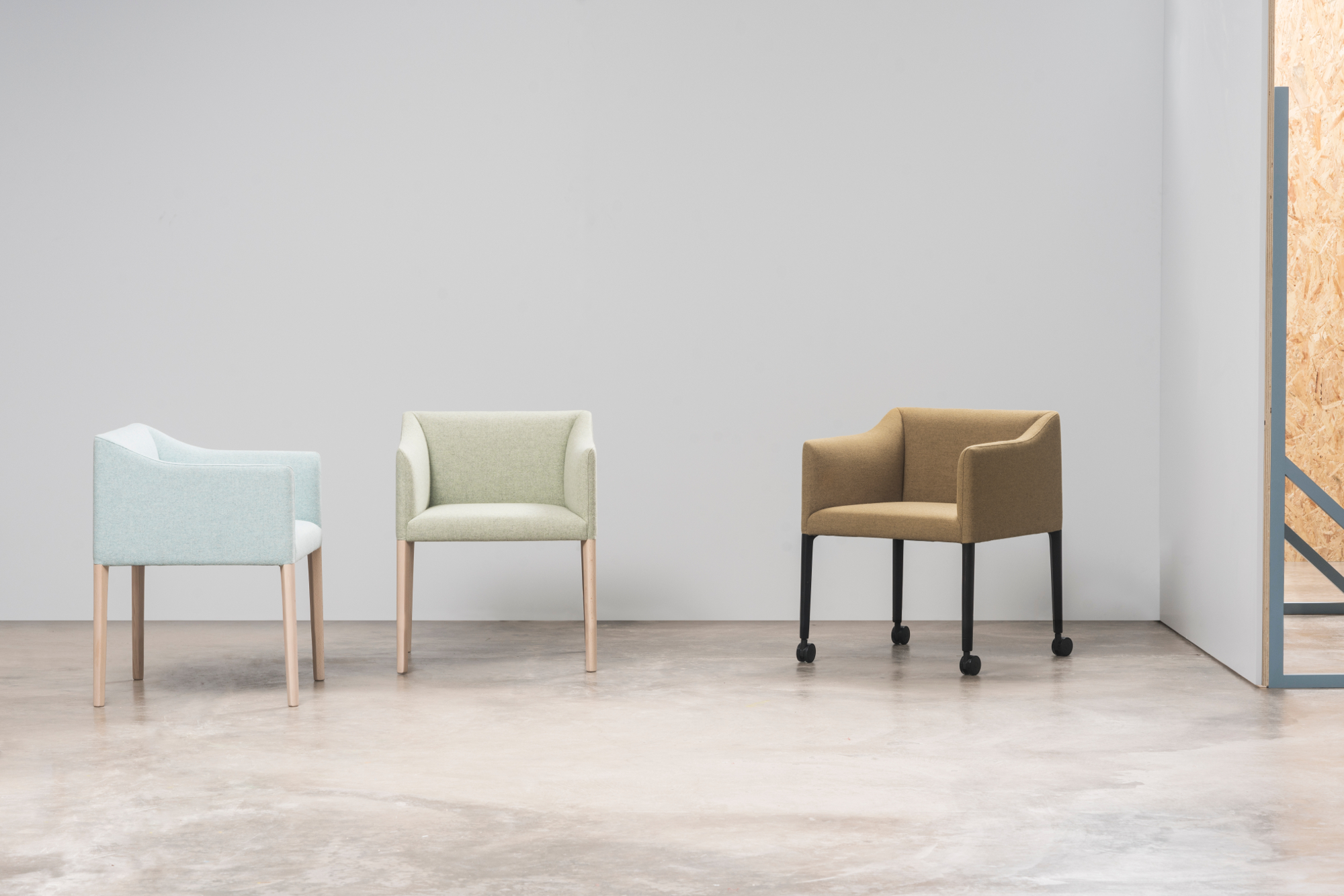 andreu-world-couvé-armchairs