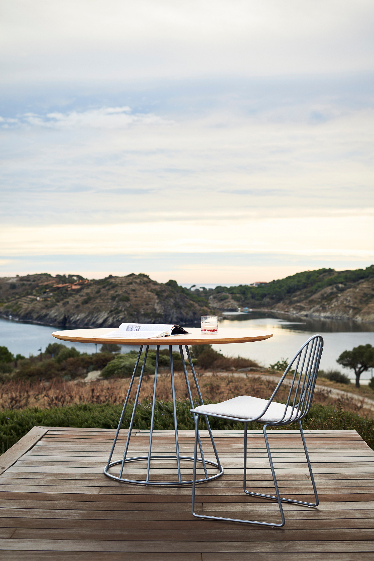 bivaq-outdoor-dining-table