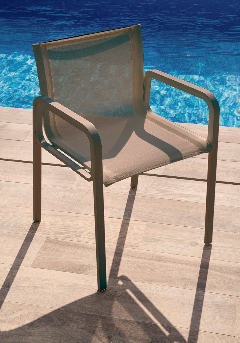 CALMA-Colección DUE-silla apilable de exterior