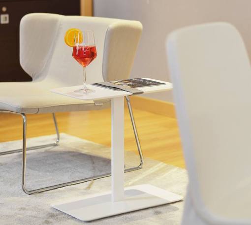The WRAPP chair by Marc Krusin and the SERRA table by Victor Carrasco