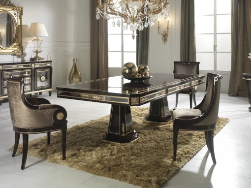 Richmond table by Mariner