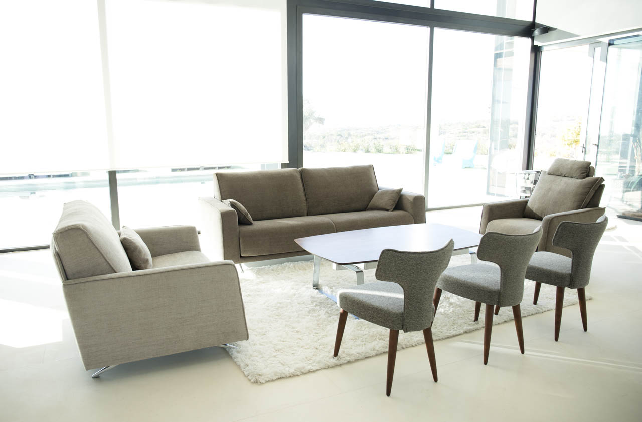 Contemporary elegance & modern functionality: BOSTON sofa and armchairs, AdapTable and Mili & Lalo chairs