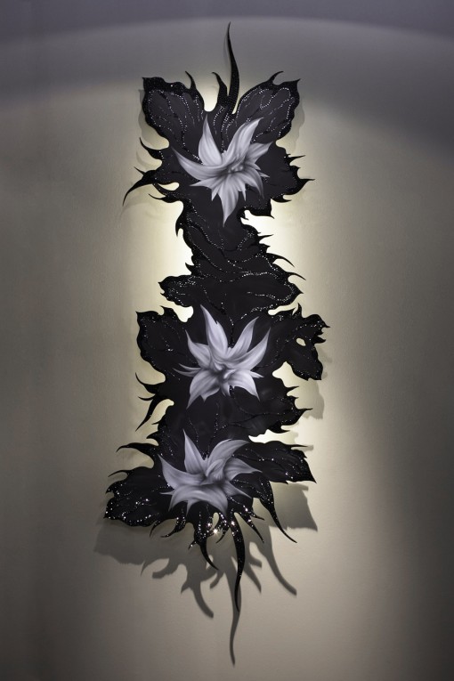 The EPHERA NERA, an artistic wall lighting by DIVA for FONTINI
