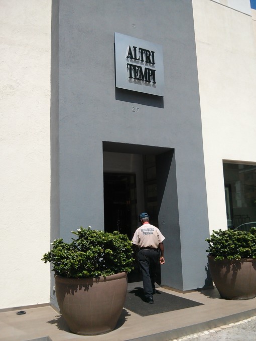 ALTRI TEMPI, one of the main distributor of European furniture in Santo Domingo