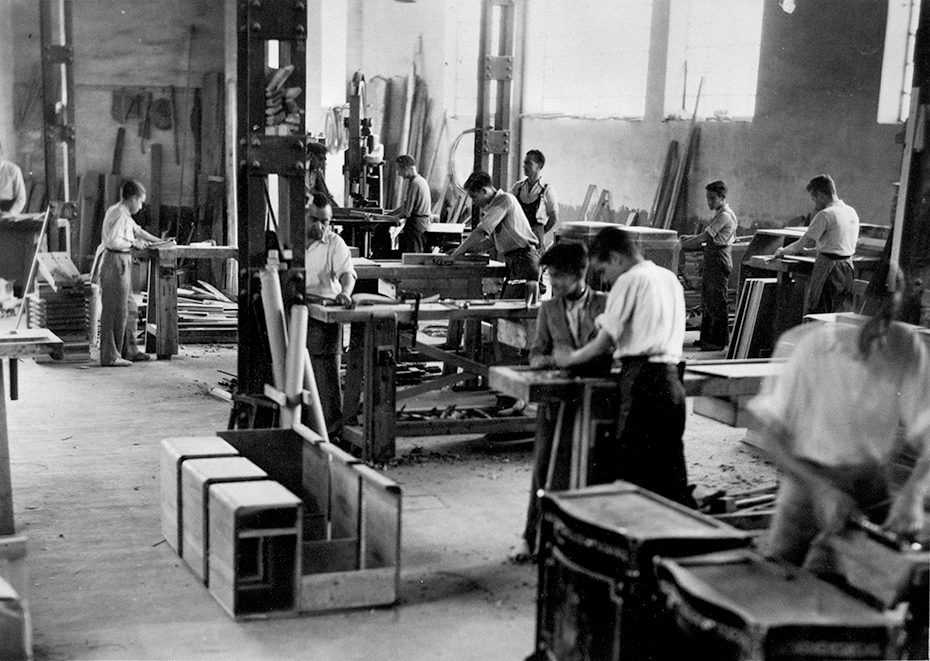 mariner-1943-factory