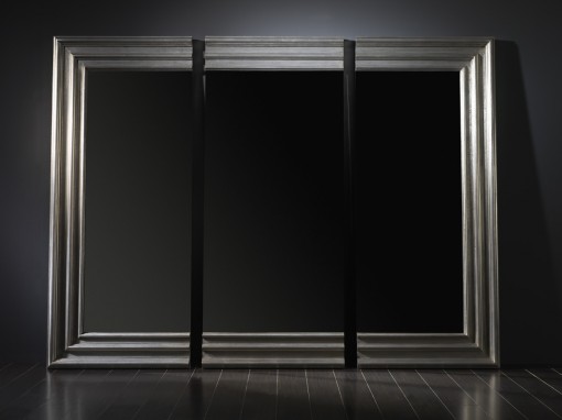 The MISS JONES mirror allows different configurations