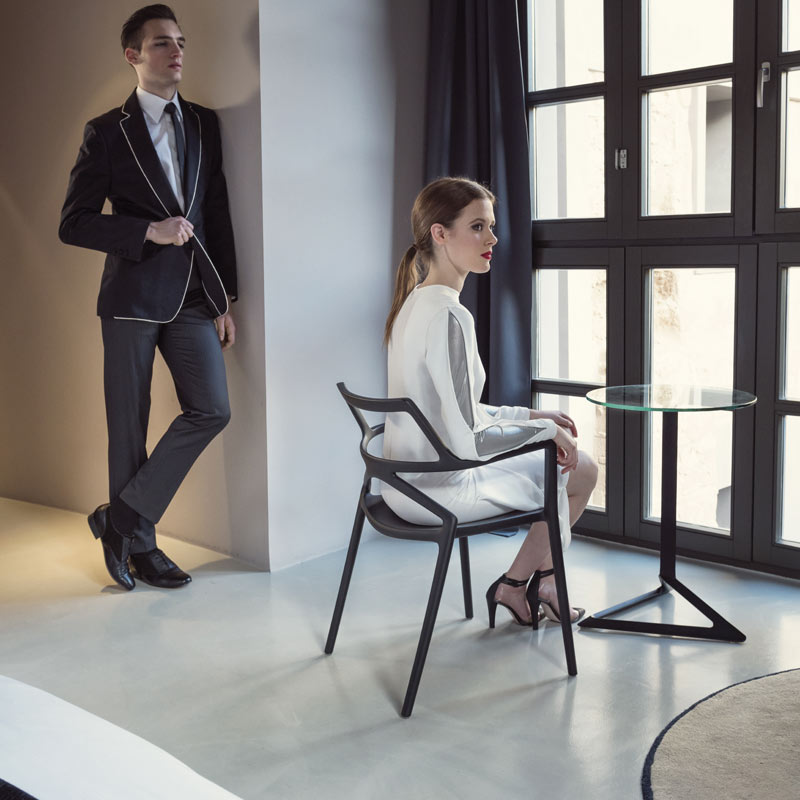 DELTA chair & table by Jorge Pensi for VONDOM