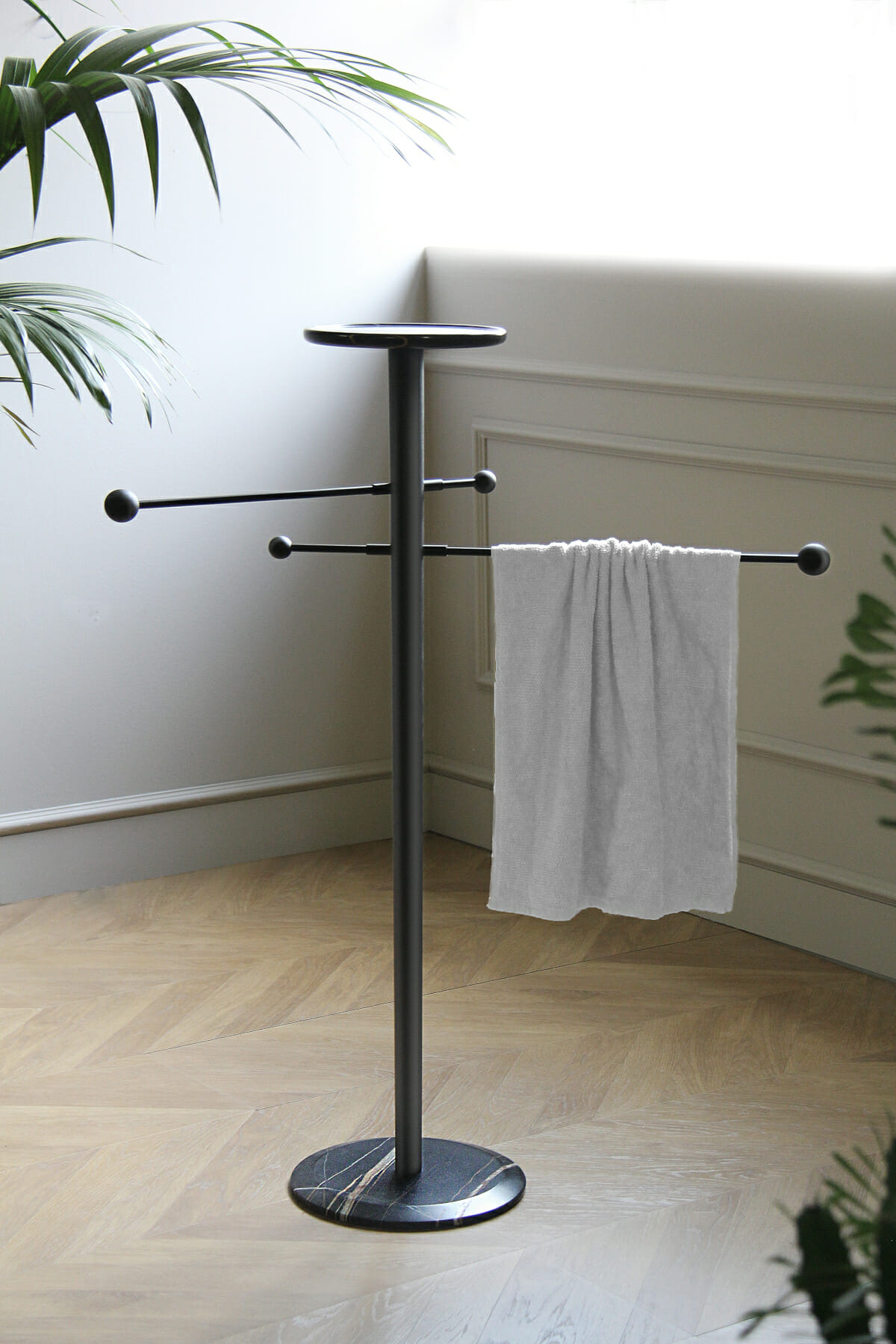 nomon-towel-hanger