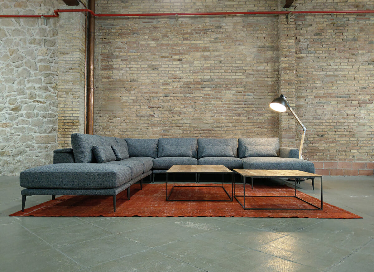 plmdesign-barcelona-moves-sofa