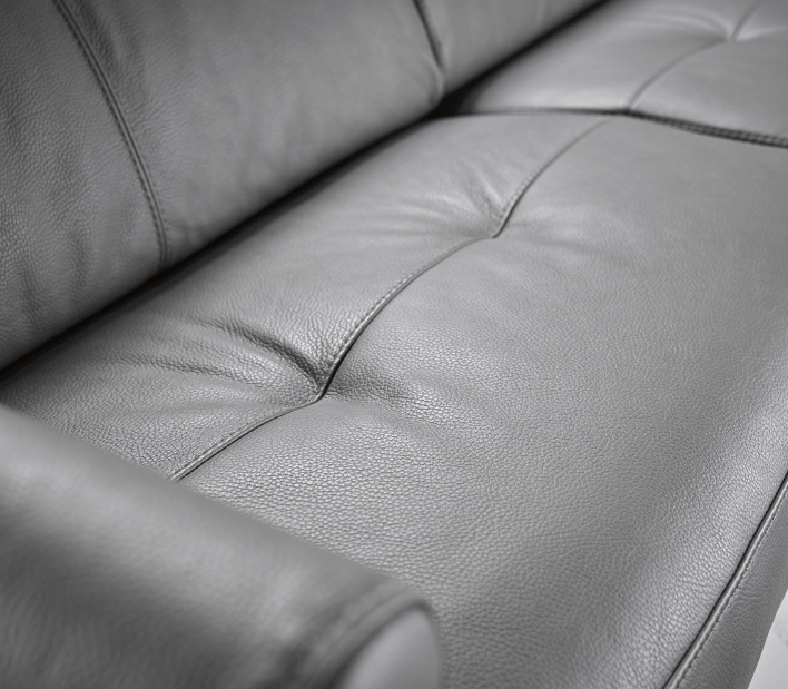 NEW PROST sofa-bed, detail of the leather upholstery. SUINTA