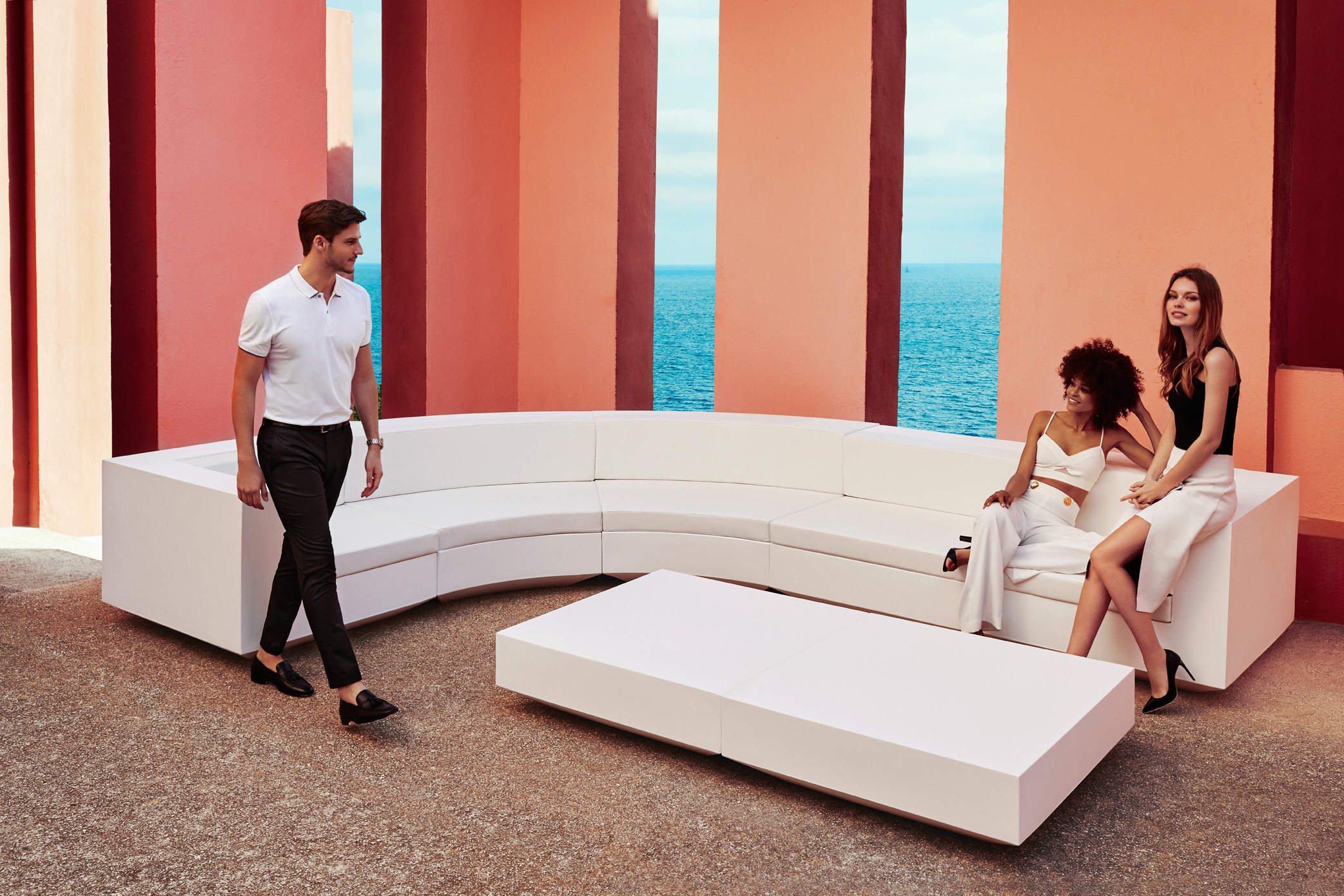 vondom-vela-circular-sofa