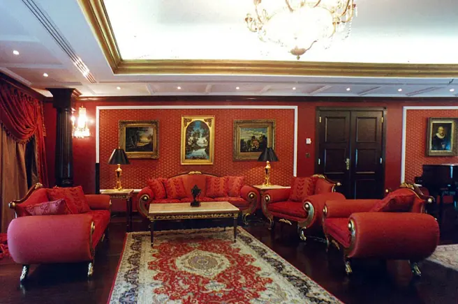 10519-10518-metropolitan-palace-hotel
