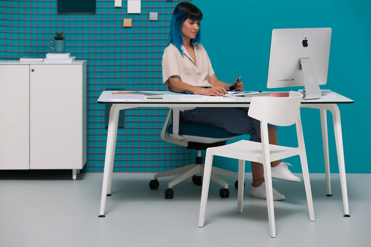 26280-26277-twist-desking-system