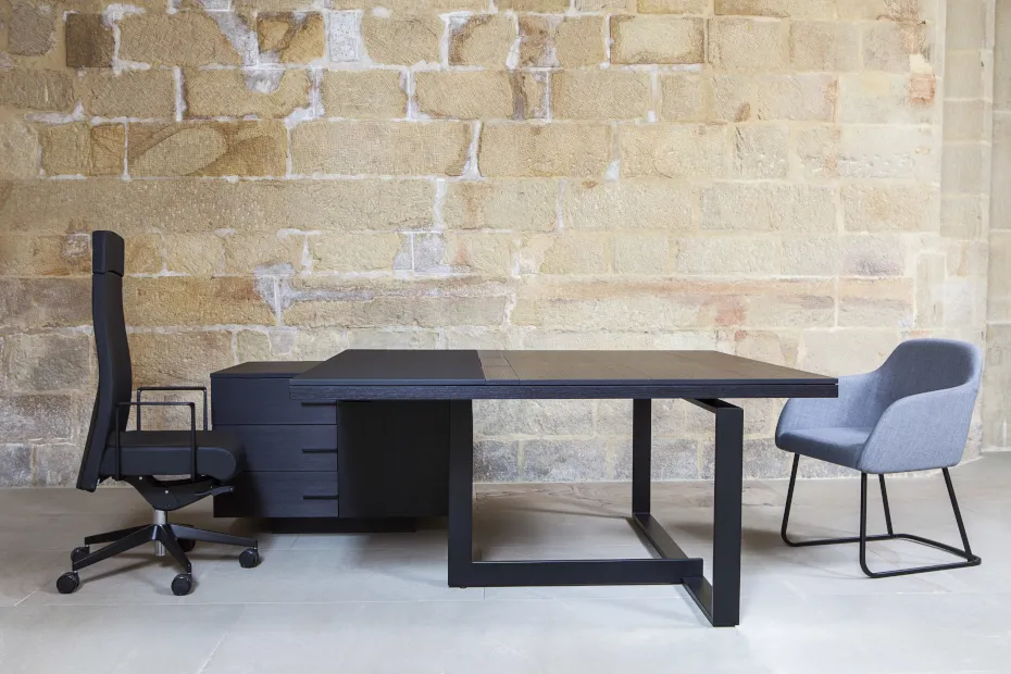 64189-64182-bat-executive-table