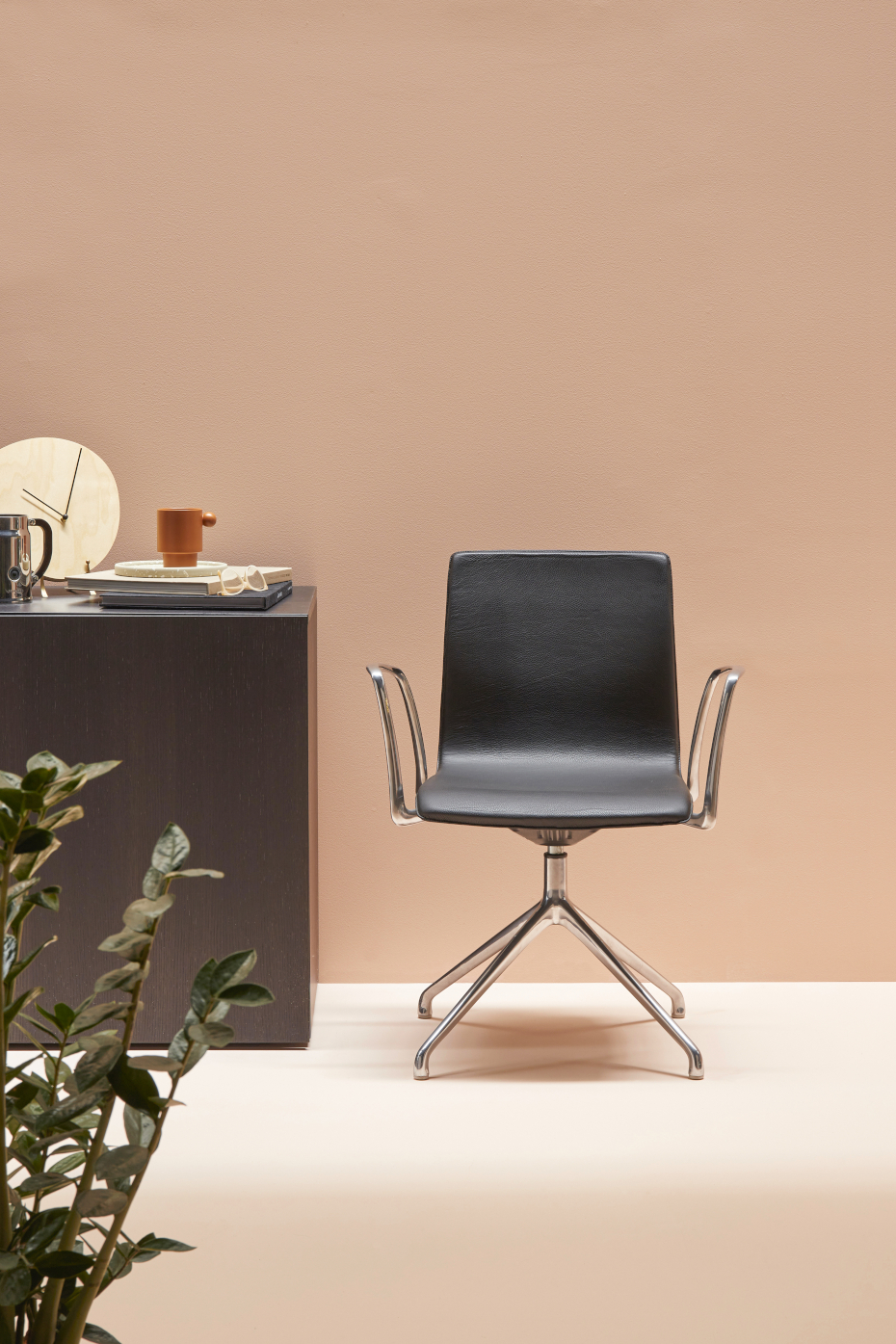 64030-64029-gorka-chair