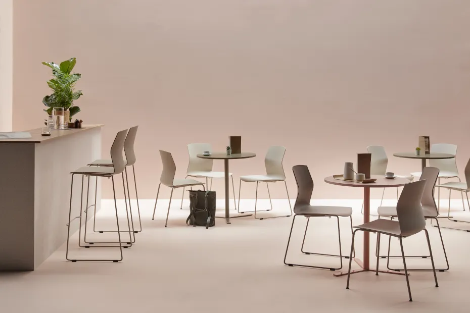 64041-64038-kabi-chair