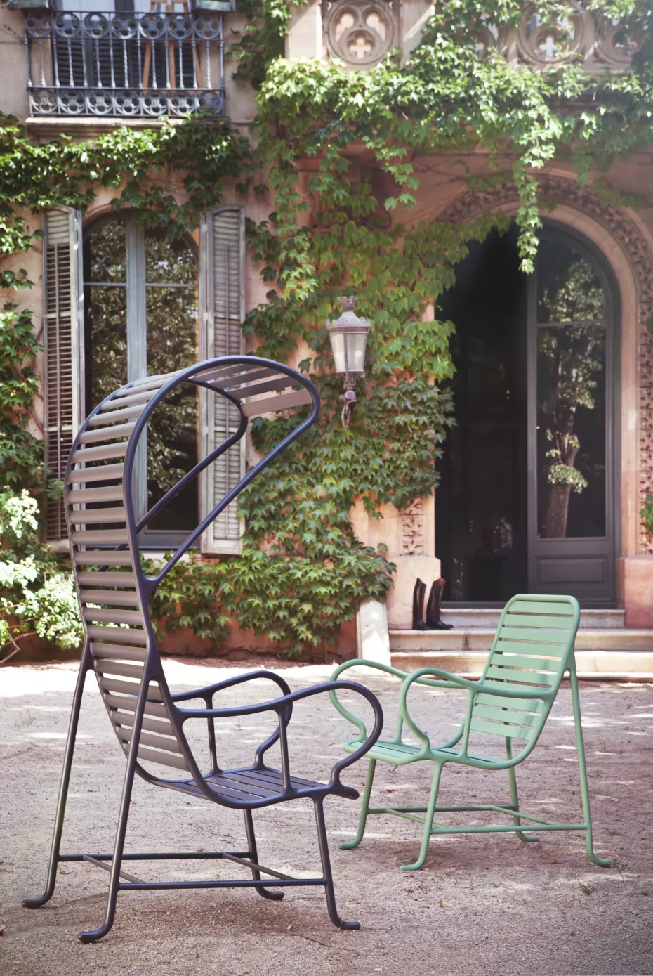 65857-65849-gardenias-armchair-with-pergola