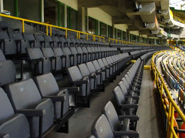 Outdoor Club Seats at Lambeau Field 