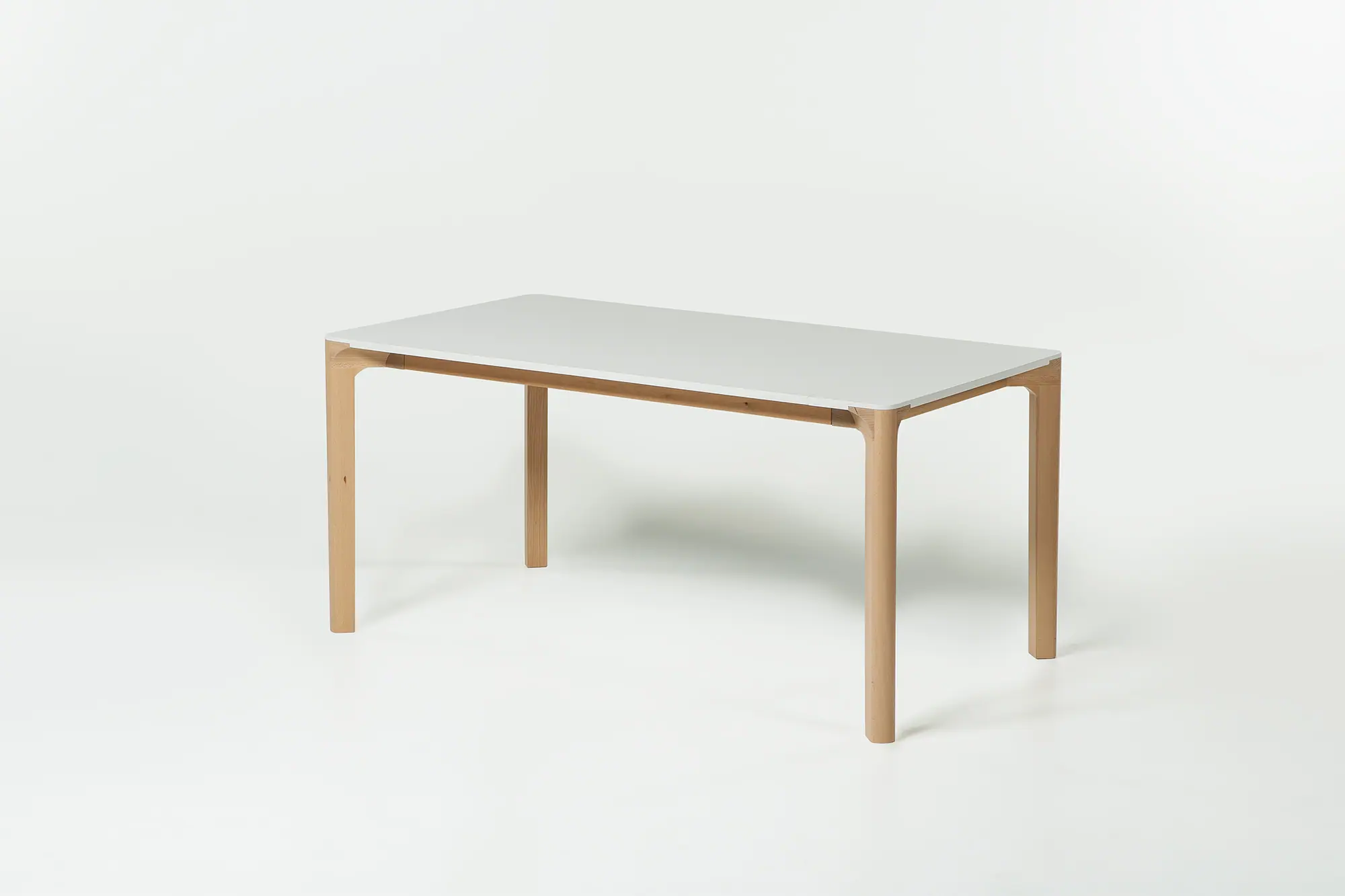 18827-18821-lataula-table