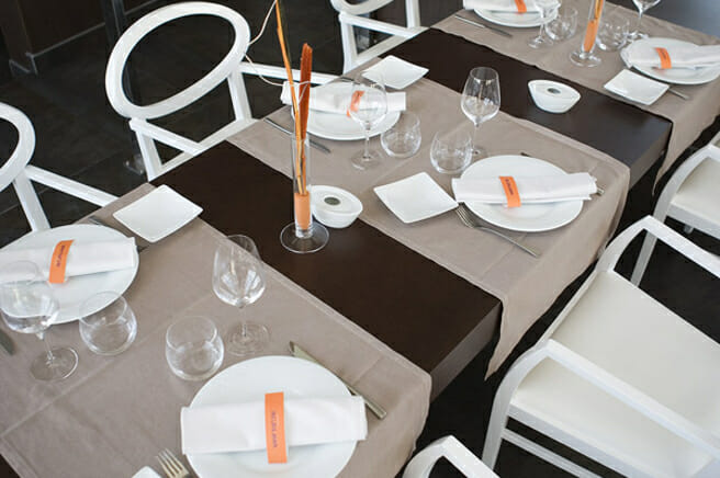 14446-14441-vertical-restaurant