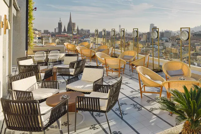 11337-11331-hotel-h10-cubik