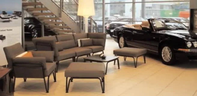 11091-11088-bentleys-showroom
