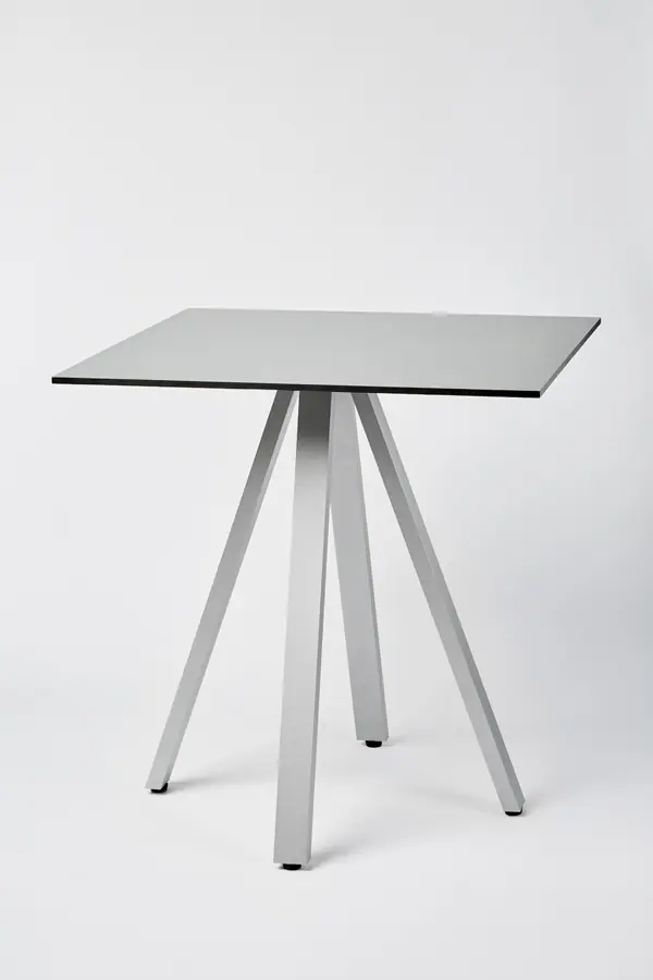 69712-69400-astra-table