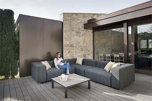 8856-8855-lounge-outside-with-the-dorm-sofa-of-calma