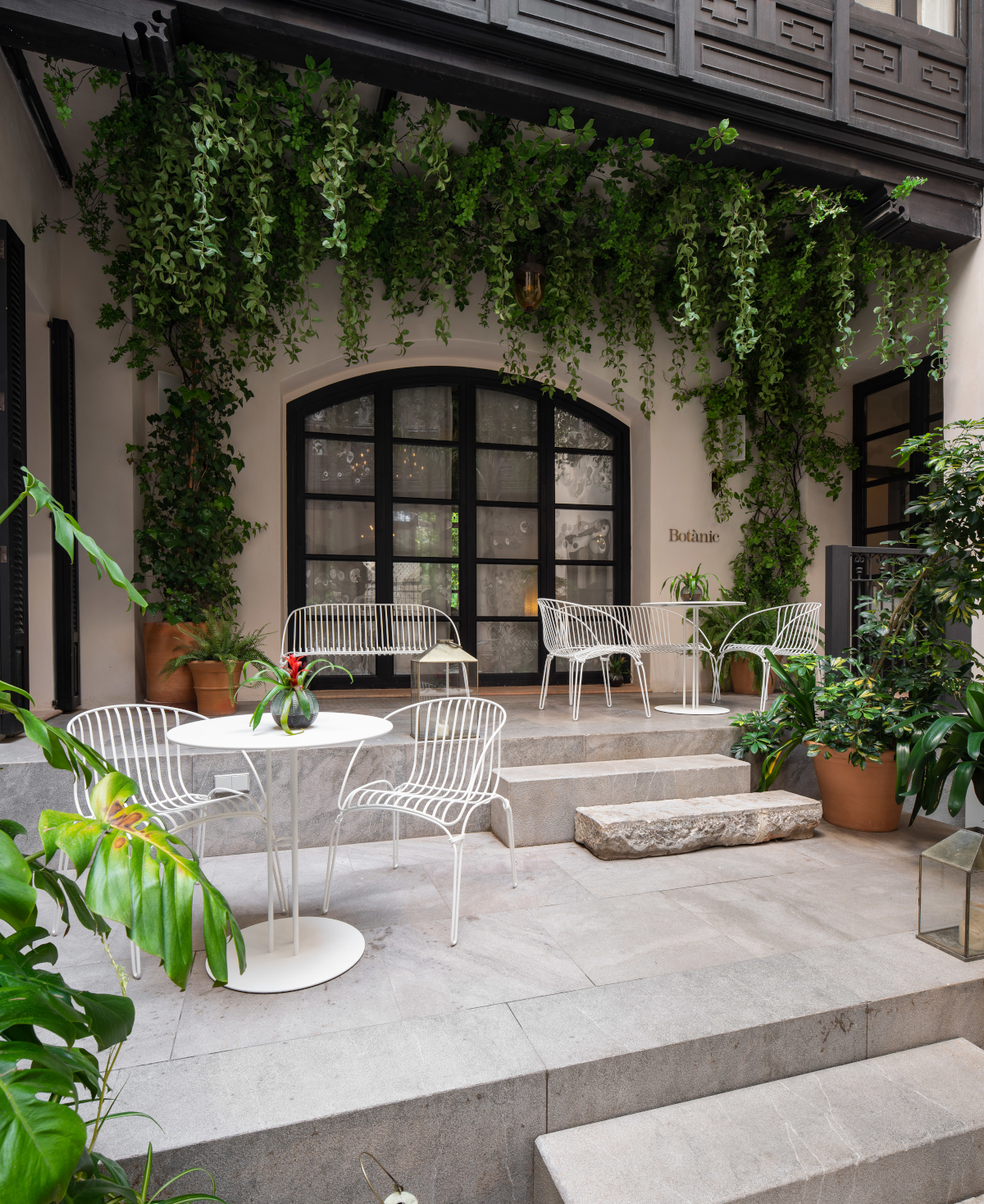 65417-65399-colonial-outdoor-lounge-furniture