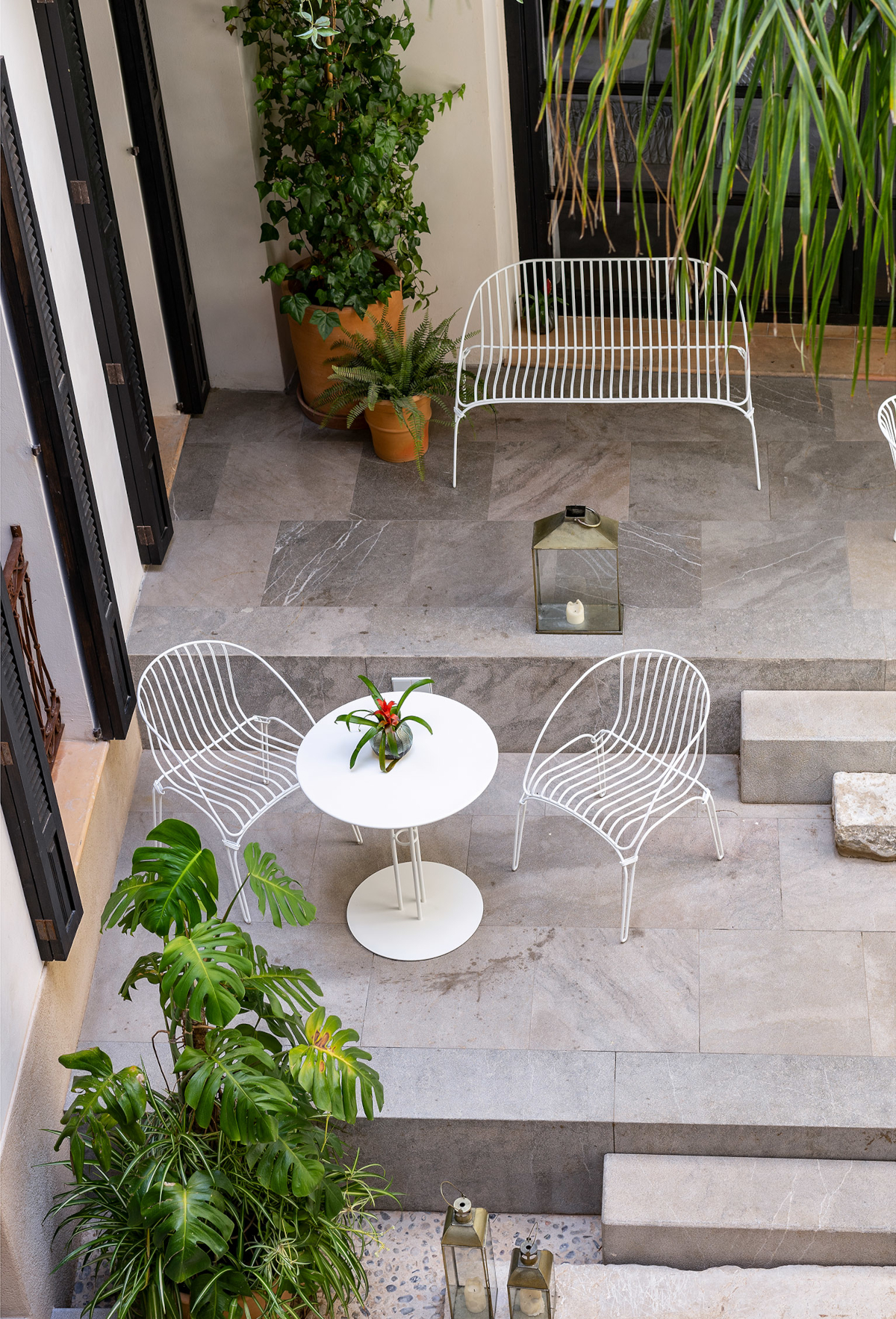 65404-65399-colonial-outdoor-lounge-furniture