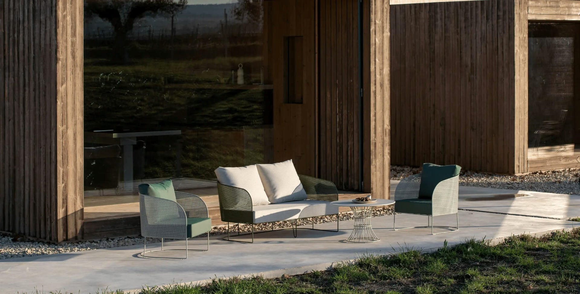 isimar_arena_collection_metal_furniture