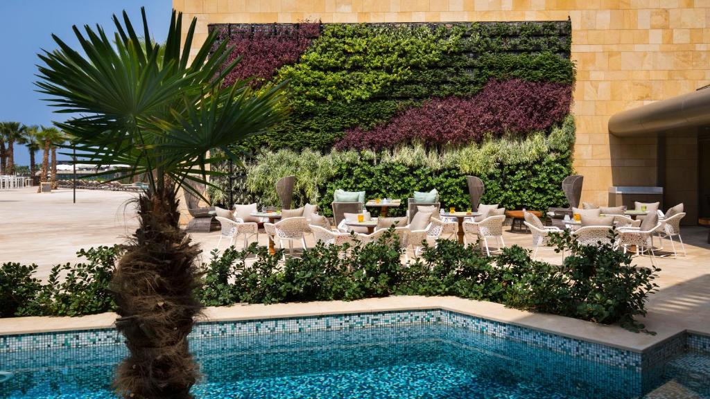 67322-67318-kempinski-summerland-beirut