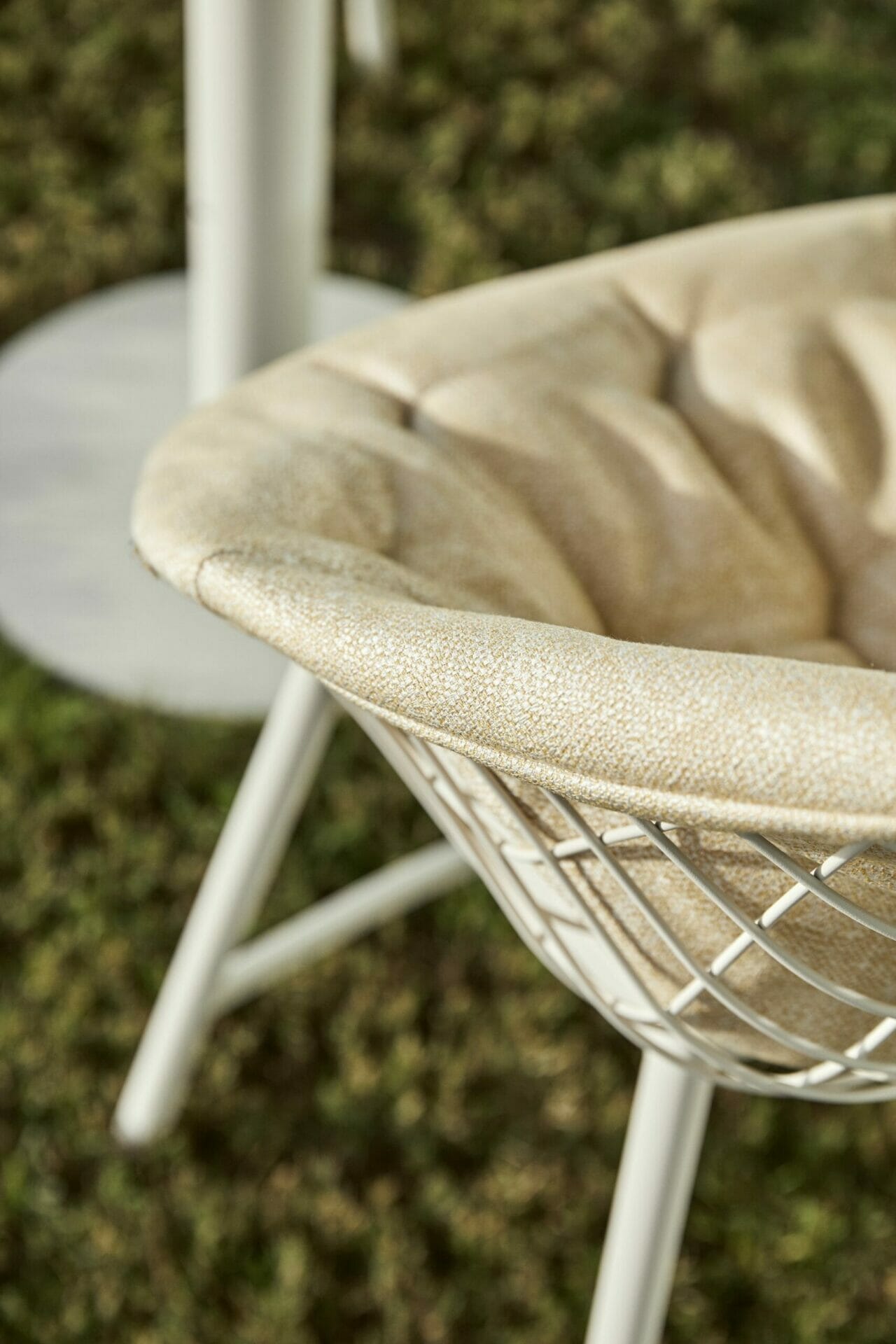 55008-49269-canasta-stool