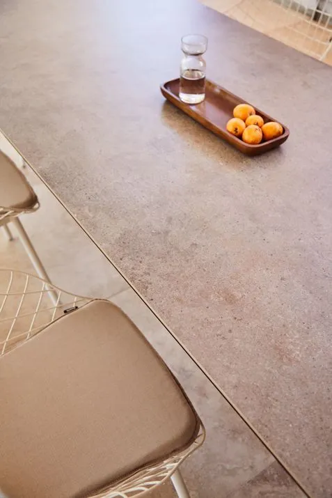 47533-47531-salvia-table