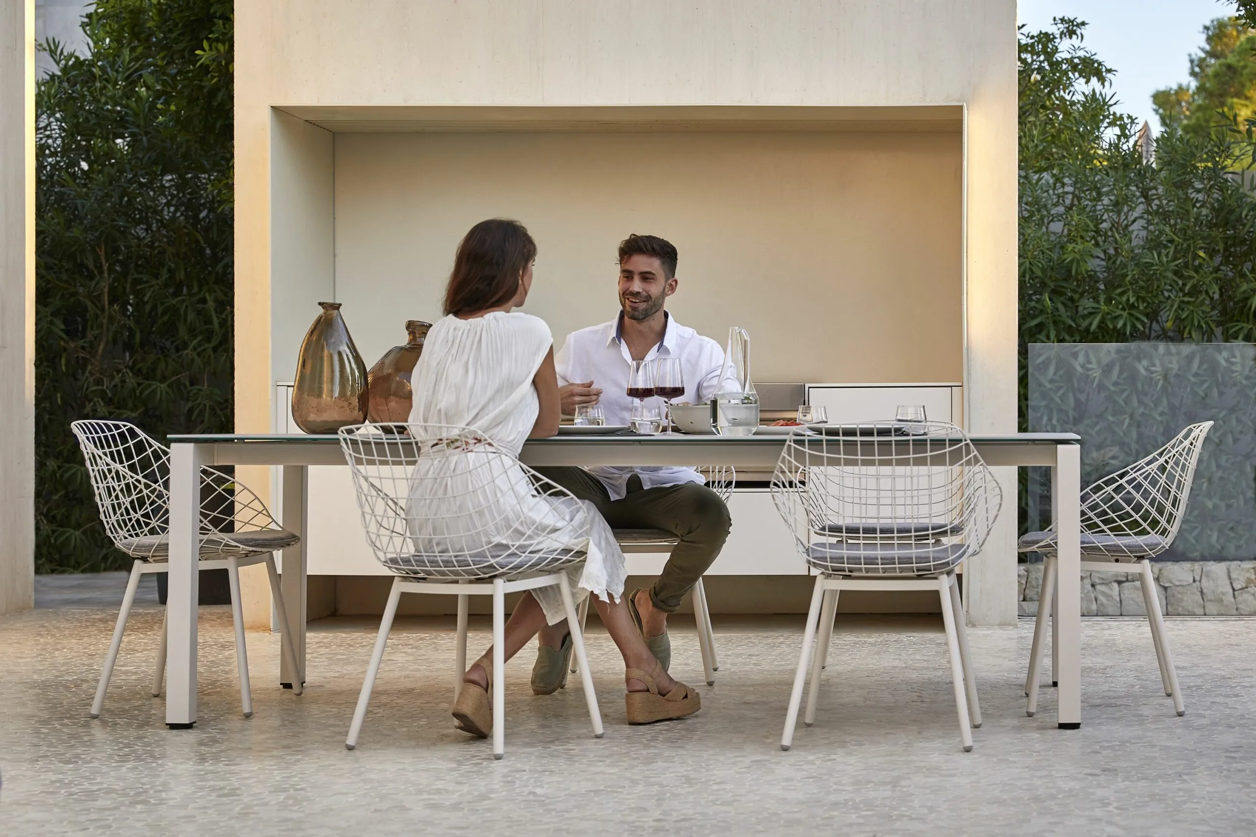 55018-47531-salvia-table