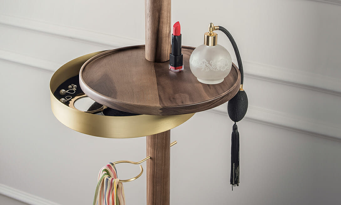 Mueble de España - Products - W valet stand