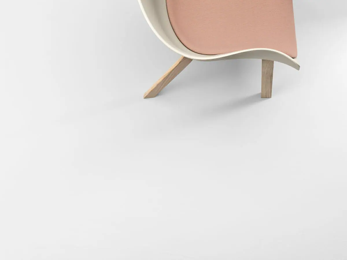 31997-31987-wooden-chair
