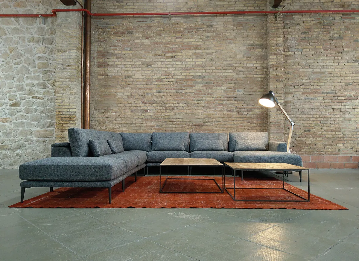 49927-47717-moves-sofa