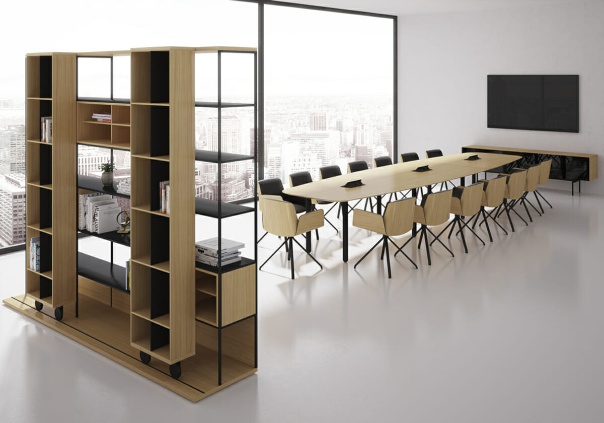 37519-37518-maeda-table