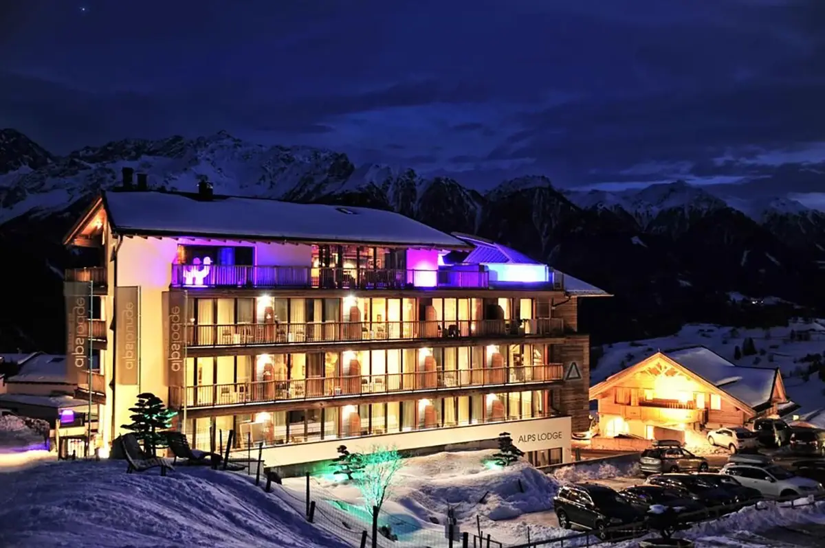 61324-61320-alps-lodge-hotel