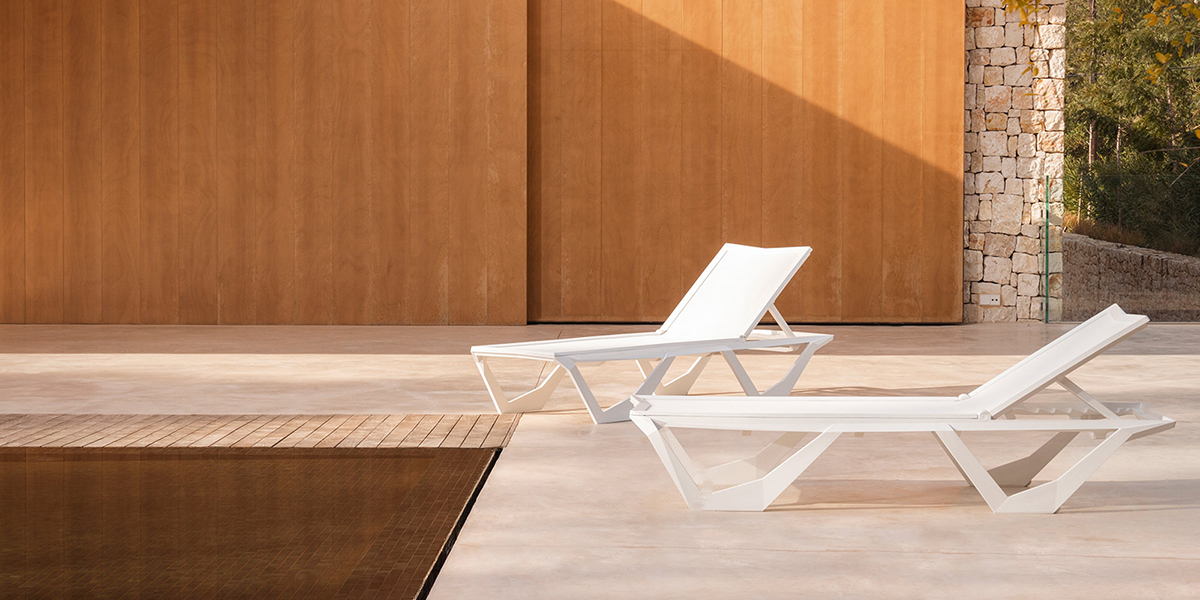 68101-68099-voxel-sun-lounger