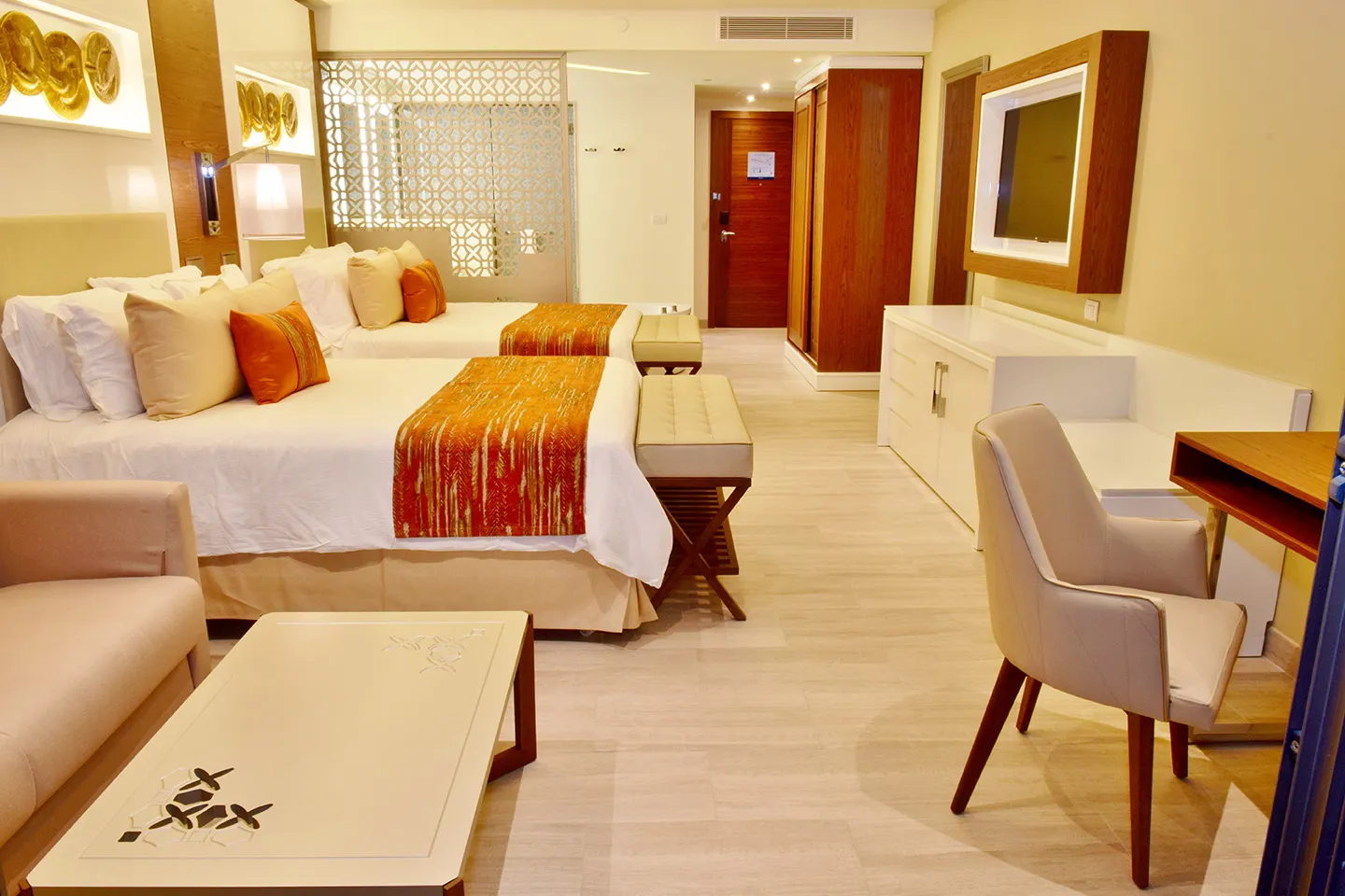 Mueble de España Projects Royalton Bavaro Resort & Spa