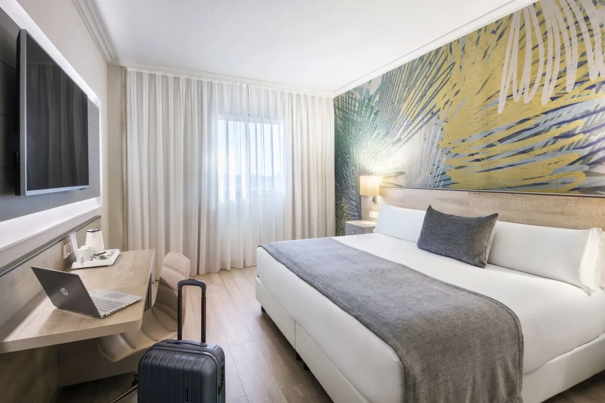 77839-74221-salles-hotel