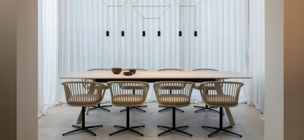 expormim-atrium-dining-table