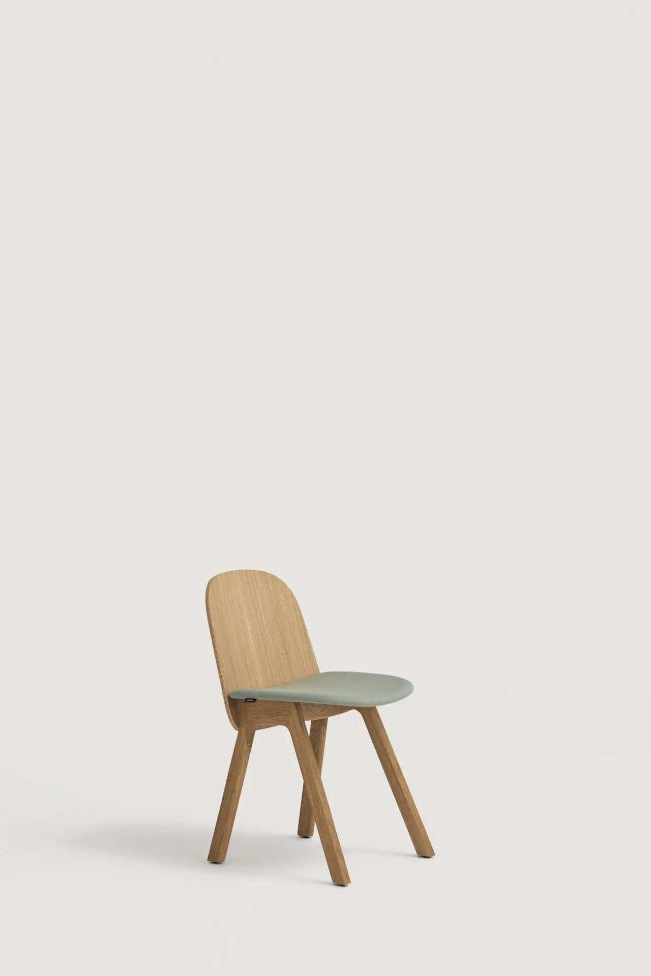 capdell-wedge-chair-04