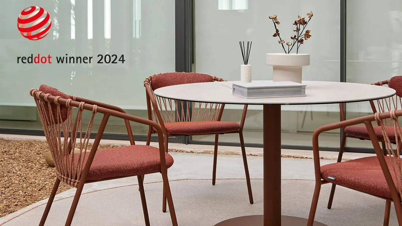 La silla de exterior BAGA de MUSOLA gana el prestigioso premio Red Dot 2024