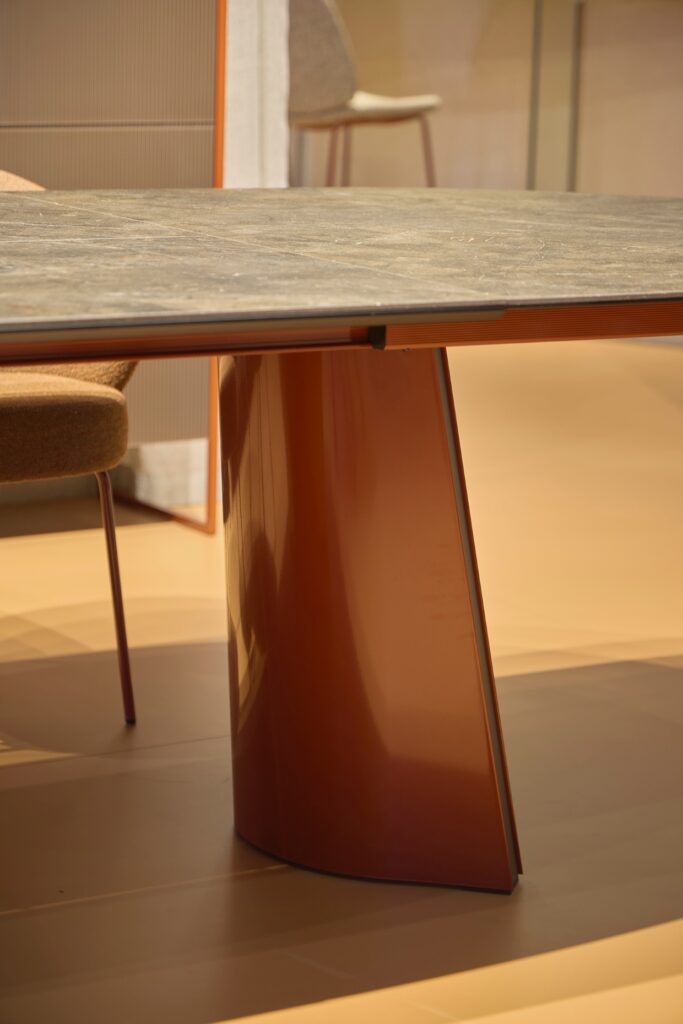 Table en céramique technique  TUL, nouvelle option de piétement | MOBLIBERICA