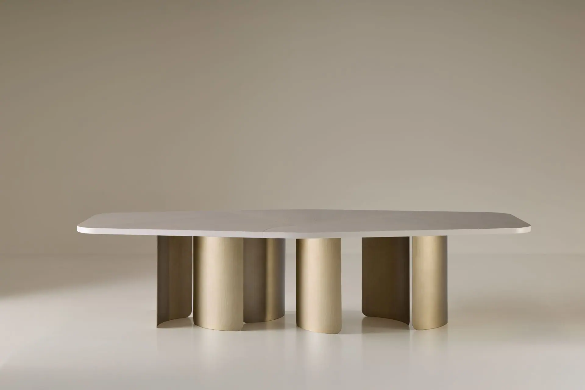 alexandra-onda-dining-table-02