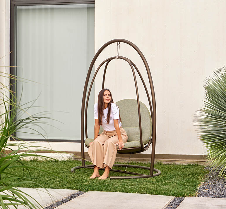 NIU Swing Chair | Santiago Sevillano | MUSOLA