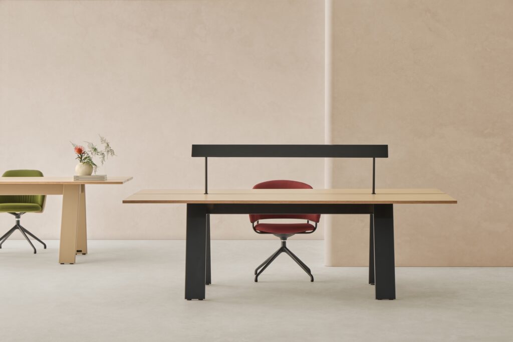 Nest Table by Norm Architect for Mobboli
